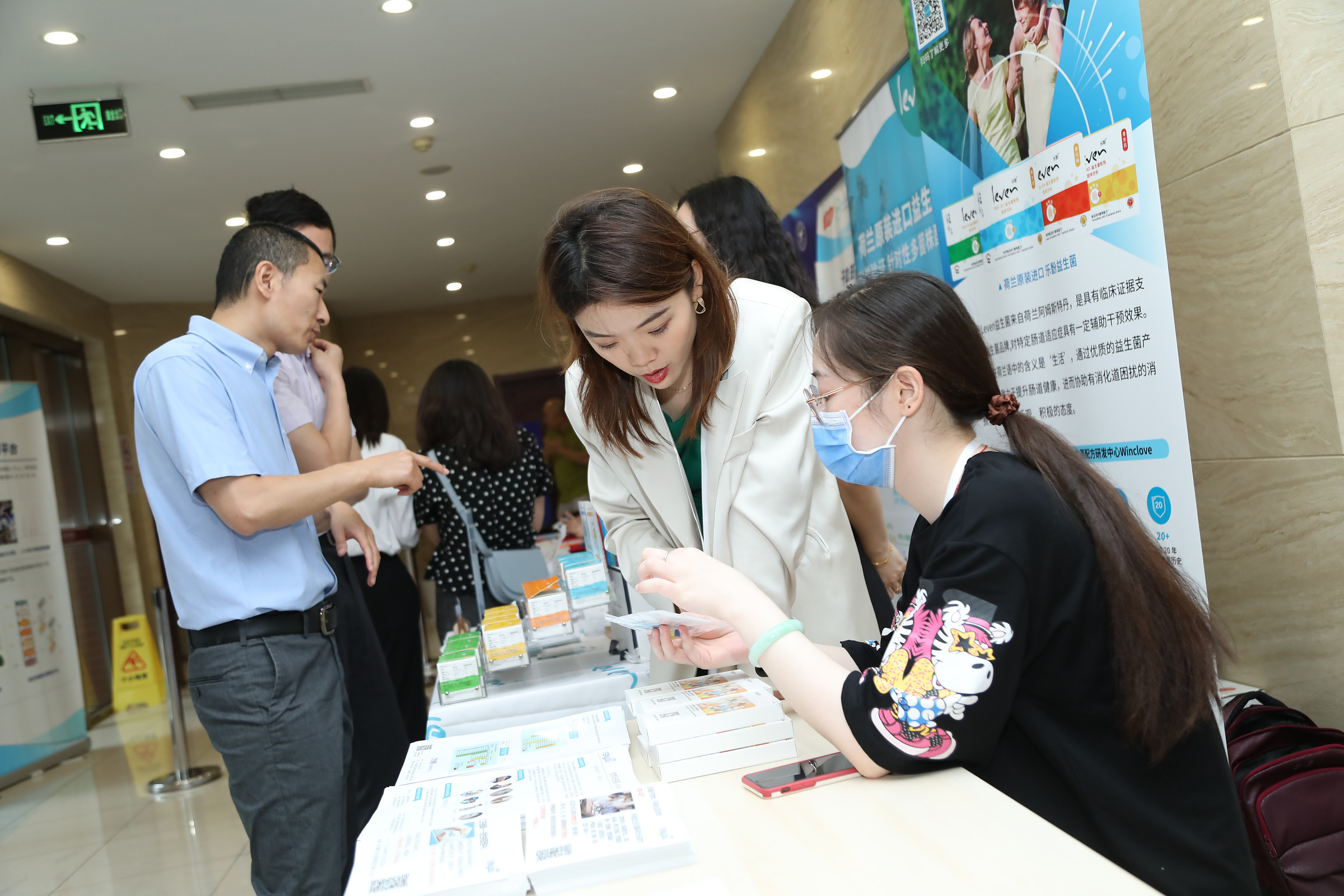 Leven at a medical congress, in conversation with a healthcare professional, China 2020